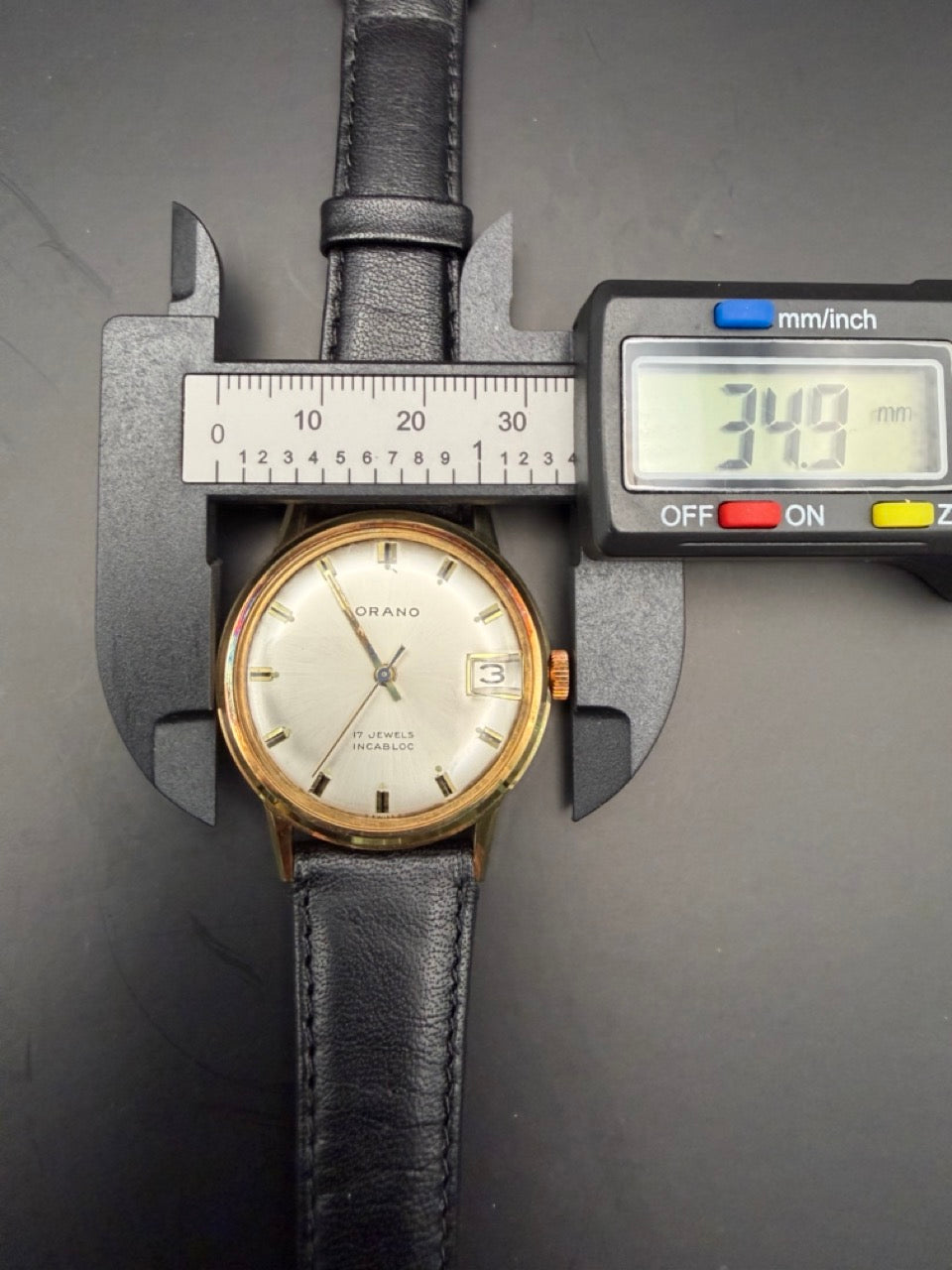 Montre Orano NOS Swiss Made Automatique day date nacre vintage