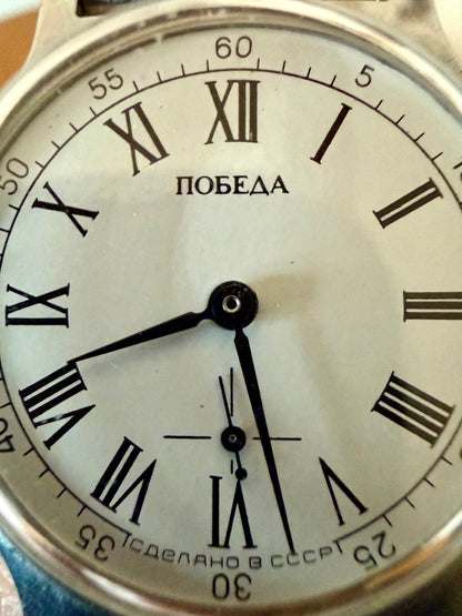 Montre Vintage Pobeda russe URSS métal 17 Rubis 1960s