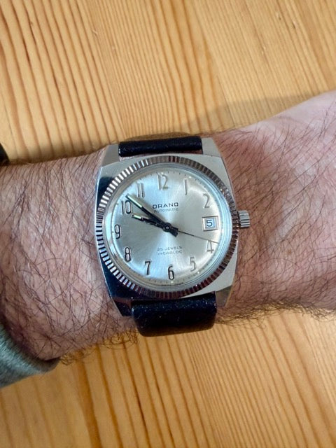 Montre Orano NOS Swiss Made Automatique day date vintage
