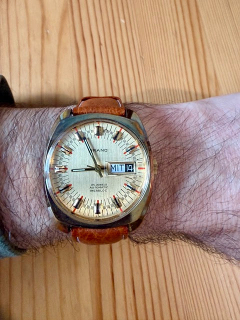 Montre Orano NOS plaqué or Automatique day date vintage