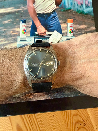Montre Orano NOS Swiss Made Automatique Bleu nuit day date vintage
