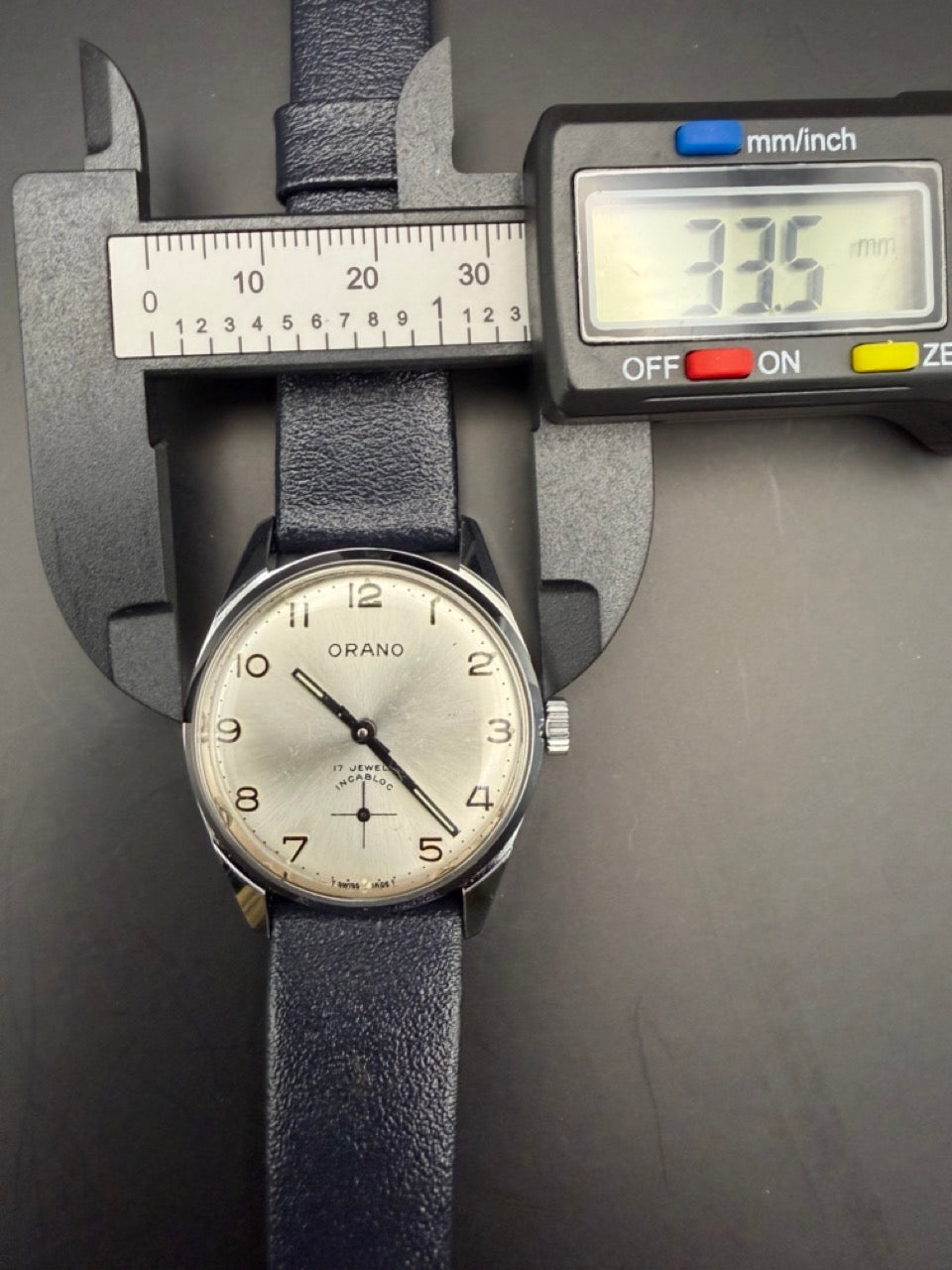 Montre Orano NOS Swiss Made chiffres arabes cadran argent FS Ferrovie dello Stato