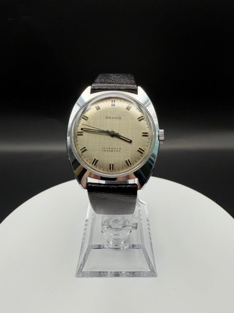 Montre Orano NOS Suisse 17 rubis incabloc cadran beige texturé