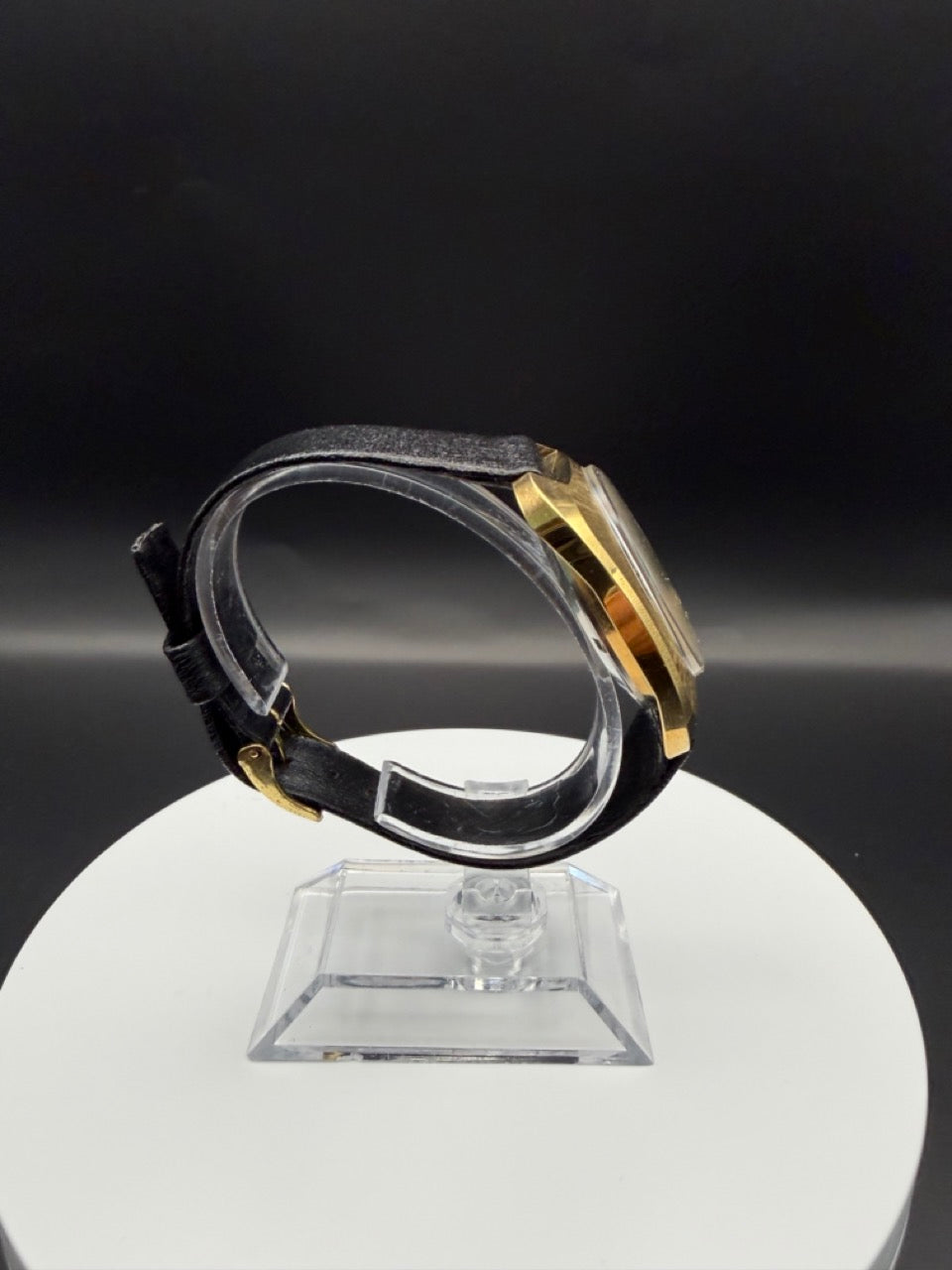 Montre Orano NOS Swiss Made Automatique doré