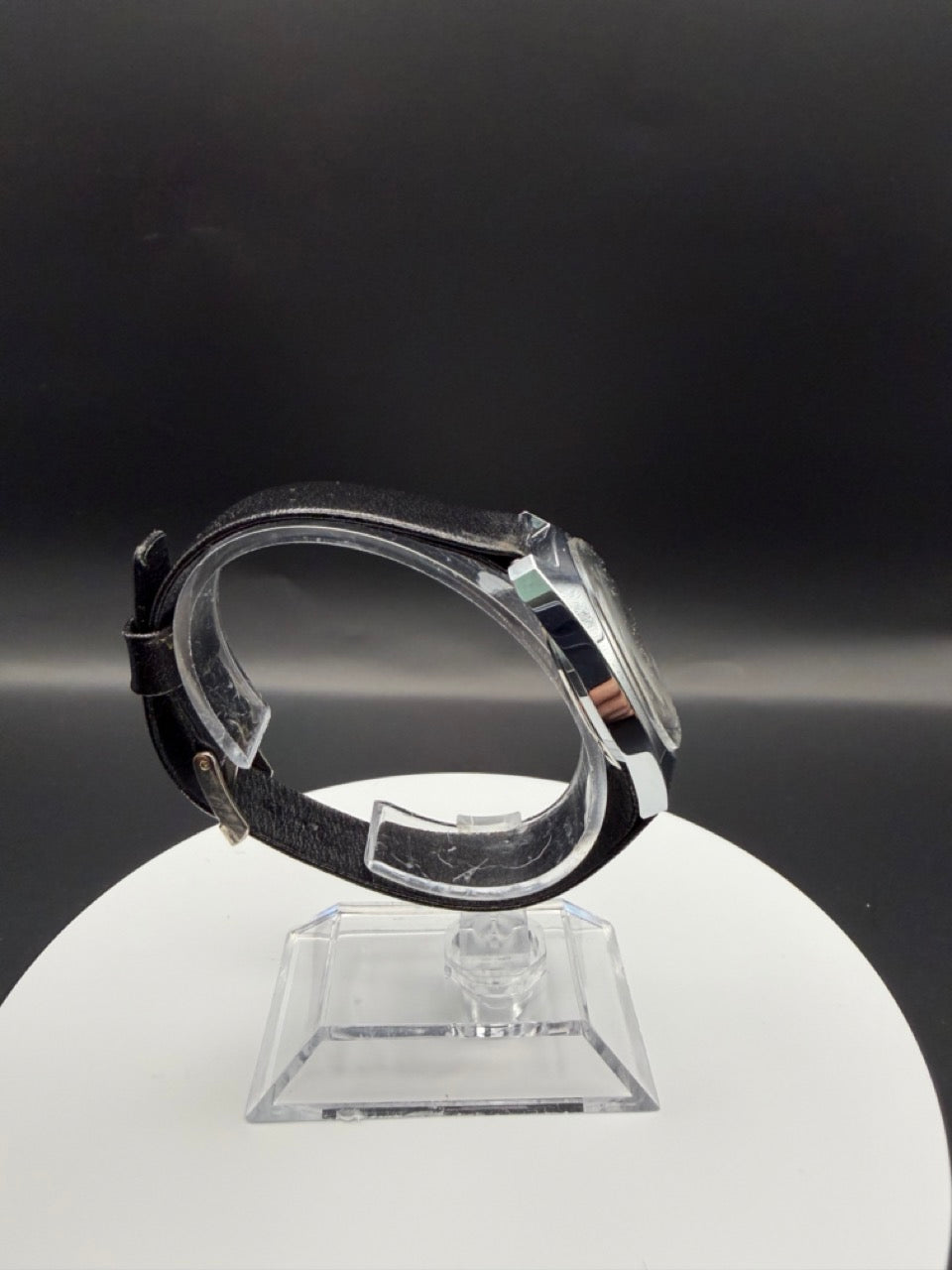 Montre Orano NOS Swiss Made Automatique Boitier silver, cadran clair et aiguilles dorées