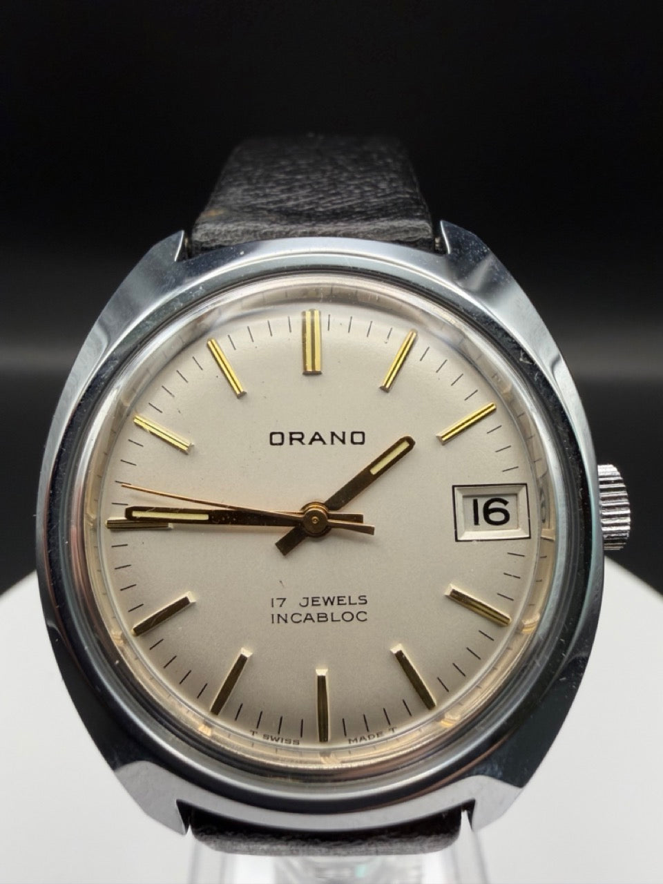 Montre Orano NOS Swiss Made Automatique Boitier silver, cadran clair et aiguilles dorées